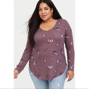 TORRID Long Sleeve V Neck Tee  Mauve Purple Floral